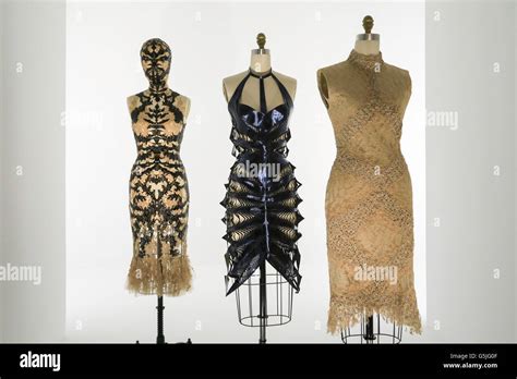 Manu X Machina Fashion In An Age Of Technology Exhibition At The