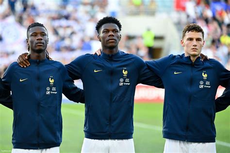 Mercato Un Taulier Des Bleus Avoue Avoir Song Au Psg