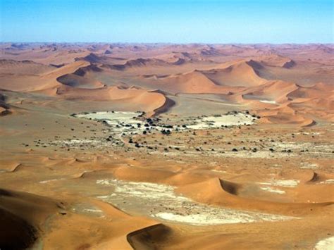 Safaris in Sossusvlei & Namibia's Namib desert | Tribes Travel