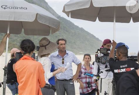 Foto O Diretor Italiano Paolo Sorrentino Filmou Seu Curta Na Praia Do