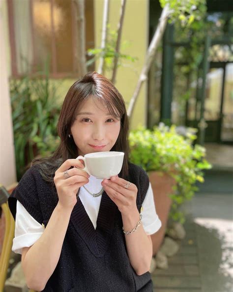 伊藤友里さんのインスタグラム写真 伊藤友里instagram「桜クリーミーラテ🫖🌸 たっぷりのふわふわフォームミルクに 桜シロップを