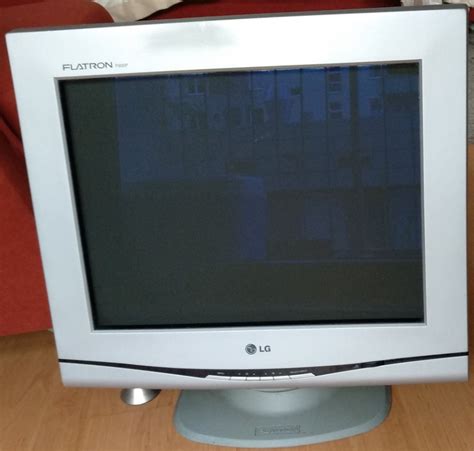 Monitor Retro Crt Lg Flatron F P Wroc Aw Kup Teraz Na Allegro