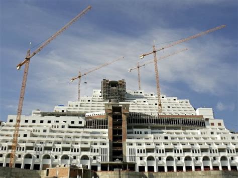 Hotel Algarrobico Cabo De Gata Almer A La Junta Recuerda Al Gobierno