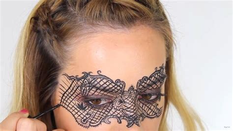 How to Do Intricate Masquerade Mask Makeup With Liquid Eyeliner | Upstyle