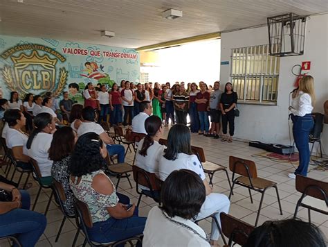 Servidores da REME participam de ato na escola Cássio Leite de Barros