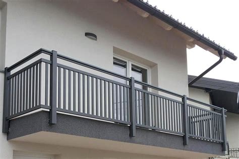 15 Modern Balcony Railing Designs For Home 2024