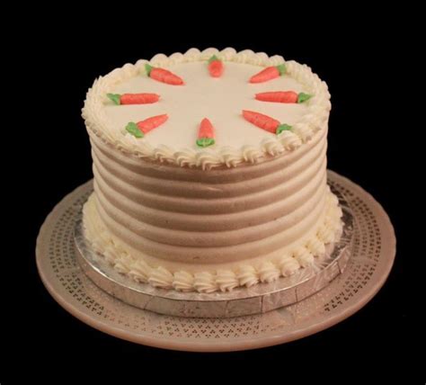 Piped Carrots On Decorated Carrot Cake Cakes Cake Decorating