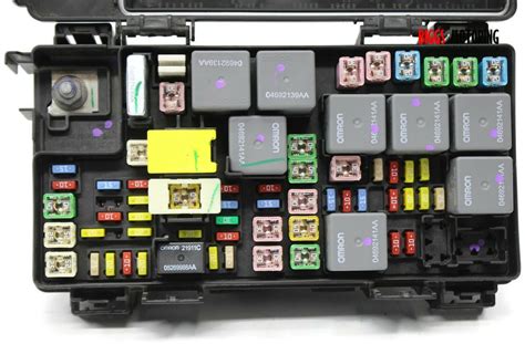 2008 2010 Dodge Journey Caravan Integrated Power Fuse Box Module 56049