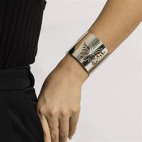 Bracelets Larges Grandes Manchettes Pour Femmes Nouveau Style