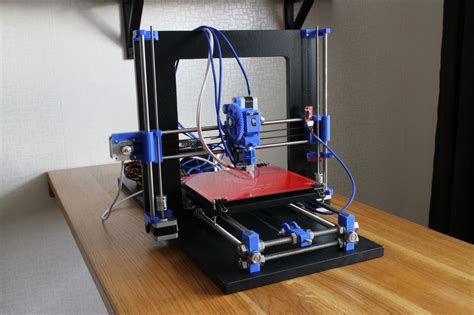 Joakim Sandin – 3D printer project based on the open-source RepRap...