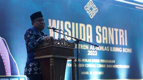 Wisuda Santri Al Ikhlas Hadirkan Tokoh Pondok Pesantren Al