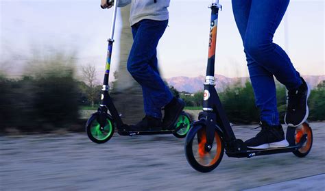 A5 Lux Light Up Kick Scooters Light Up Rides Big Wheel Scooters Razor Australia And New