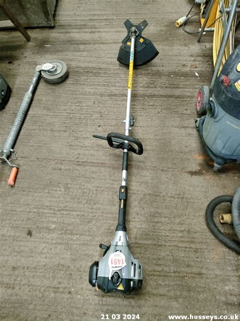 Titan Strimmer No Vat On Hammer Auctioneers Margin Scheme Lot