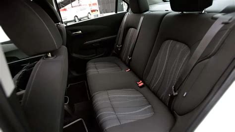Chevrolet Aveo T300 цена, технические характеристики, фото, видео тест ...