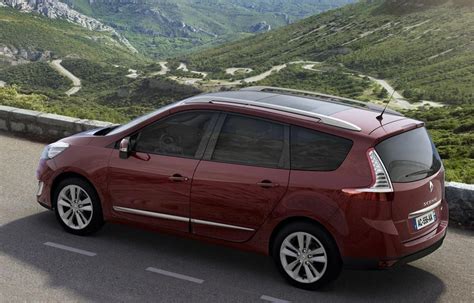 Renault Grand Scenic Minivan Mpv Reviews Technical Data Prices