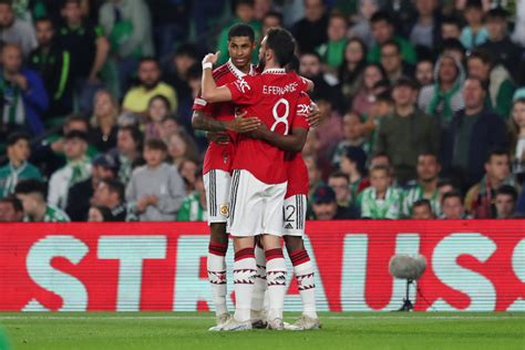 Rashford Responds As Bruno Fernandes Cheekily Questions His Finishing