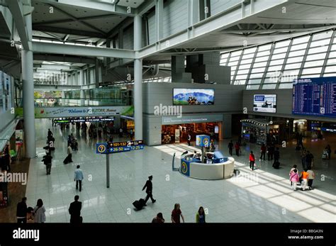 El Terminal En El Aeropuerto Internacional De Incheon Se L Corea Del