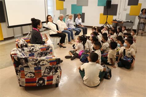 Presentan Pelaítas de Ciencia un libro de cuentos sobre las