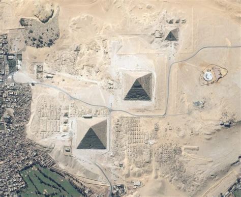 Mysterious Staircase Found In Giza Plateau