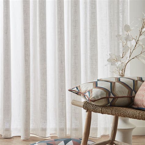 5 Tips To Keep House Cool With Curtains And Blinds