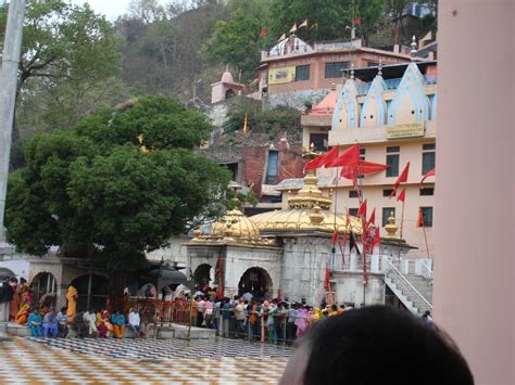 Chintpurni Temple - IndiaTour-Packages.in info@indiatour-packages.in