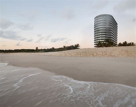 Renzo Piano Completes Eighty Seven Park Residences Overlooking The