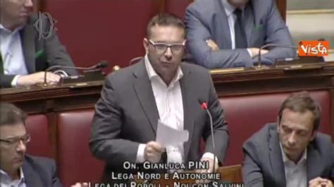 Pini Lega Attacca La Caritas Fa Affari Con Migranti E Alfano