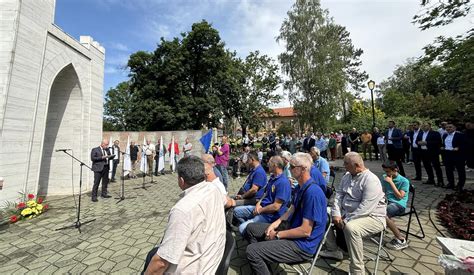 Svečanim programom u Gračanici obilježen 25 maj Dan odbrane Gračanice