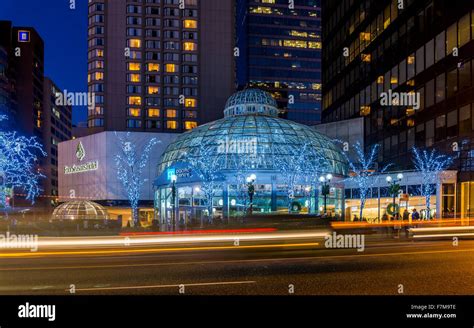 Vancouver pacific centre mall hi-res stock photography and images - Alamy