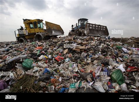 Sanitary Landfill Hi Res Stock Photography And Images Alamy