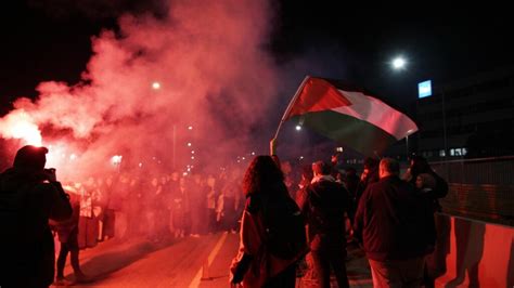 FOTO VIDEO Palestina Scontri Davanti Alla Sede Rai A Bologna Al