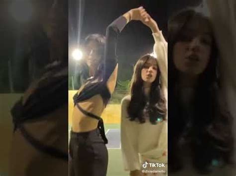 Charli and Dixie D’amelio fooling around in new tiktok while dancing to ...