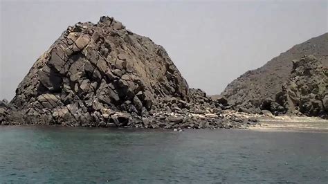 Shark Island Off Khorfakkan Uae Youtube