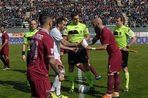 La Reggina Travolge Il Catania Di Rigore A Segno Strambelli E