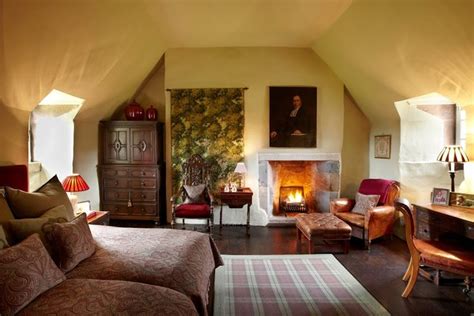 Katharine Pooley Forter Castle - Traditional - Bedroom - London - by ...