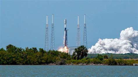 Video Spacex Launches Batch Of Starlink Satellites From Florida