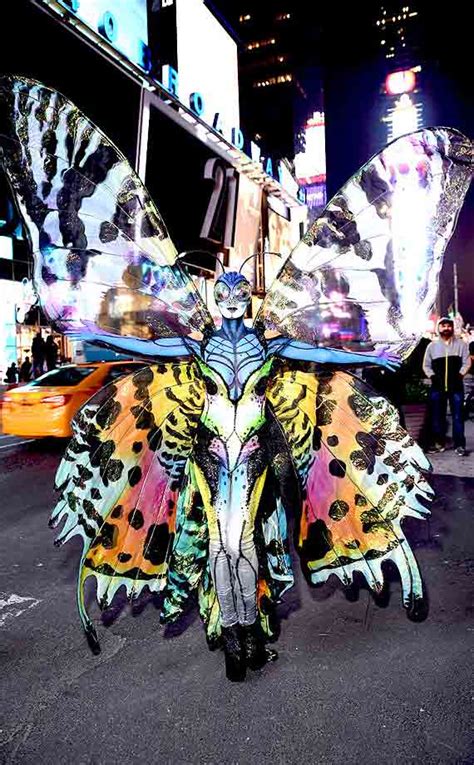 Heidi Klum becomes a butterfly at Halloween, looks terrific (see pics ...