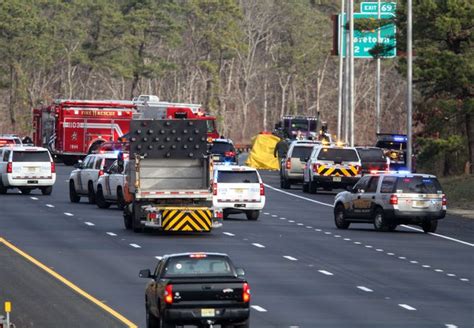 Nj State Police Investigating Garden State Parkway Crash In Barnegat