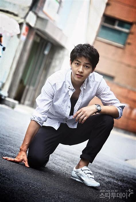 Song Joong Ki Runs For Mbc Special Drama Dramabeans Korean Drama Recaps