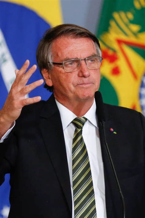 Prtb Formaliza Convite A Fam Lia Bolsonaro Para Filia O