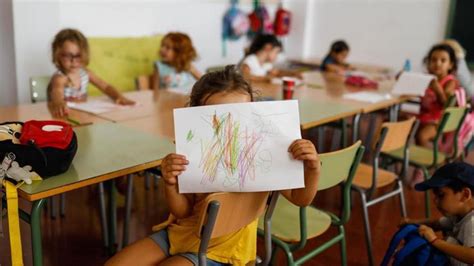 ESCUELAS DE VERANO IBIZA El Ayuntamiento de Ibiza oferta más de 900