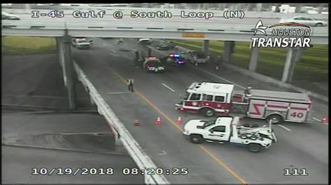 Multi Vehicle Wreck Shuts Down Gulf Freeway Abc13 Houston