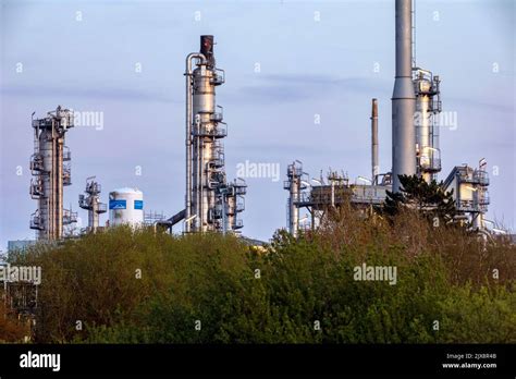 Heide Refinery Hi Res Stock Photography And Images Alamy