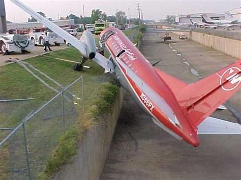 Aircraft Accidents Can Come Out Of Nowhere - Barnorama