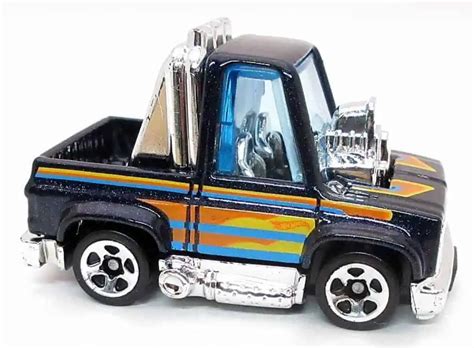 Embalagem Danificada Hot Wheels Hot Trucks Toond Chevy Silverado Universo Hot Wheels