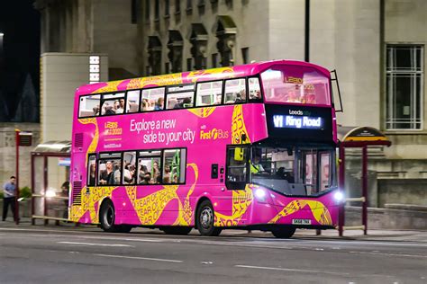 First Leeds 35501 Sk68 Tnxn1 Wright Streetdeck Ch M Flickr