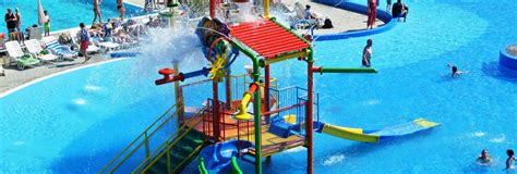 Campsite with swimming pools and Acqua Park by Lake Garda | Camping ...