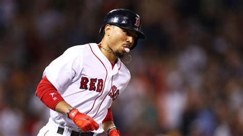 Red Sox: Mookie Betts changes his stance and improves at the plate