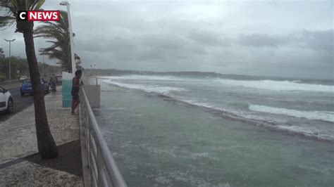 Guadeloupe une partie de lîle dévastée après la tempête Vidéo