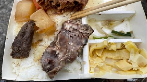 吃便當驚見「整塊老鼠肉」 饕客眼睛秒亮：這很補！